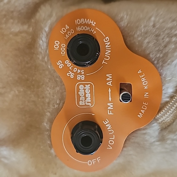 Vintage Radio Shack plush stuffed Fox RADIO AM /FM battery powered - Picture 5 of 11